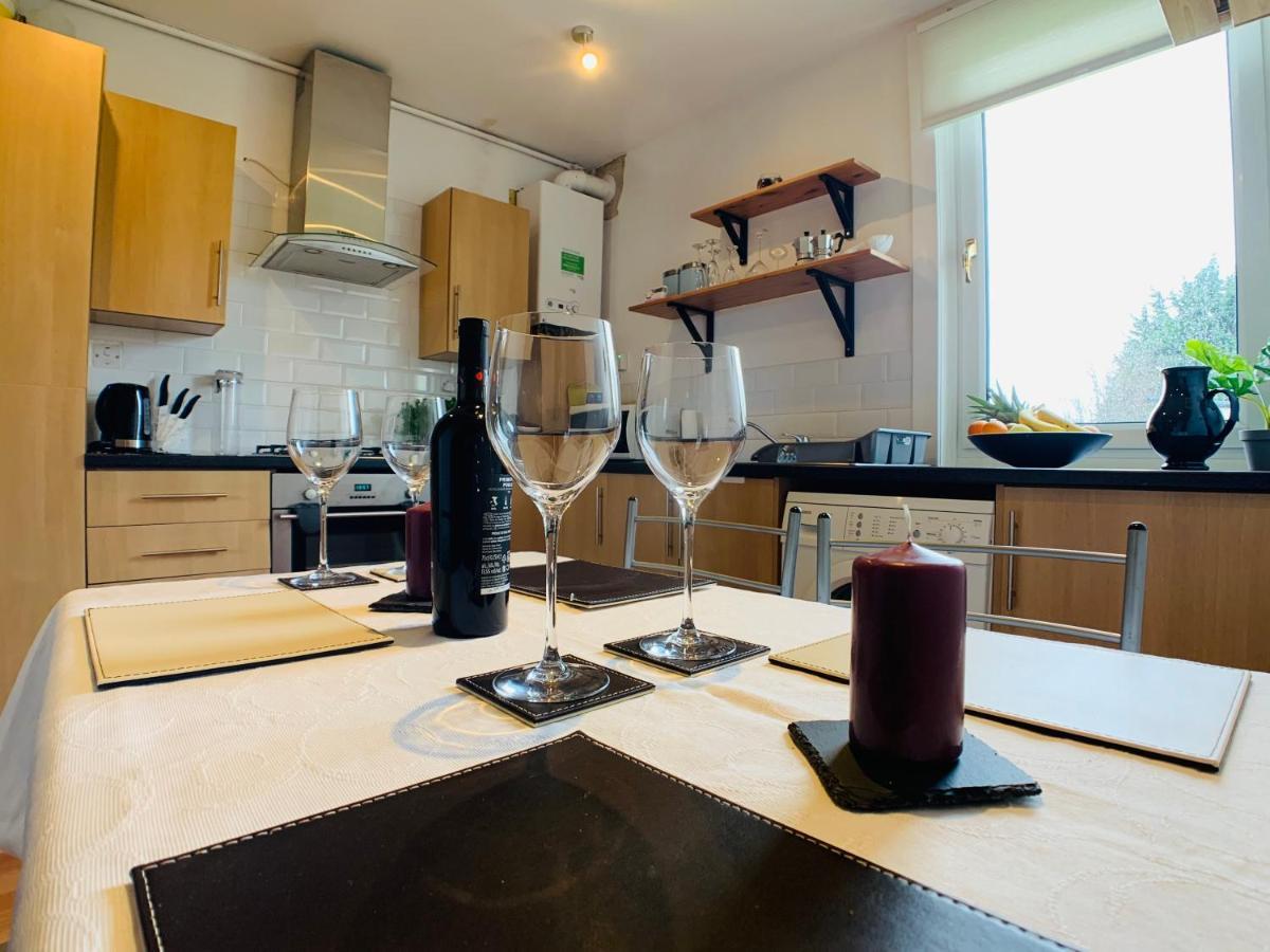 Maria- Bright And Modern City Center Apartment . Эдинбург Экстерьер фото