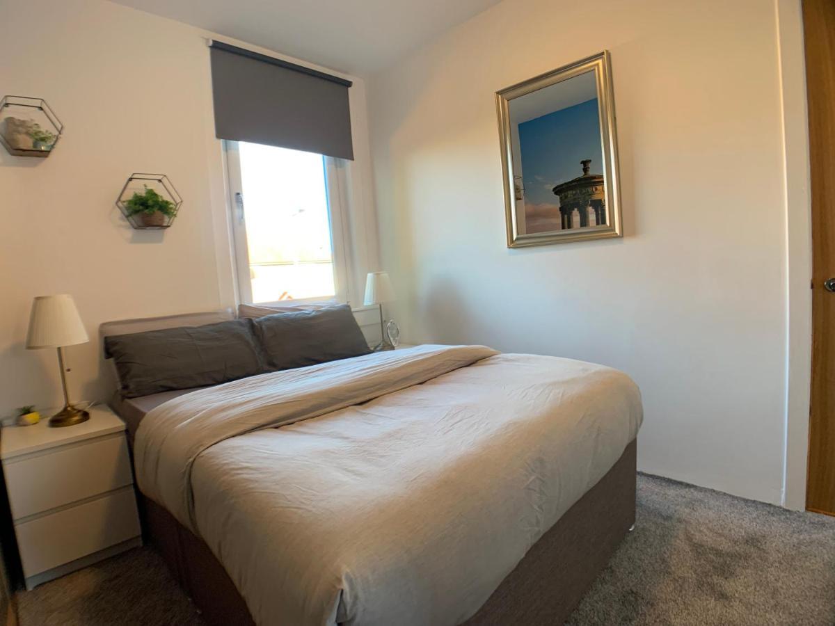 Maria- Bright And Modern City Center Apartment . Эдинбург Экстерьер фото