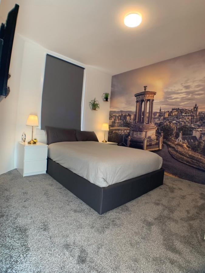Maria- Bright And Modern City Center Apartment . Эдинбург Экстерьер фото