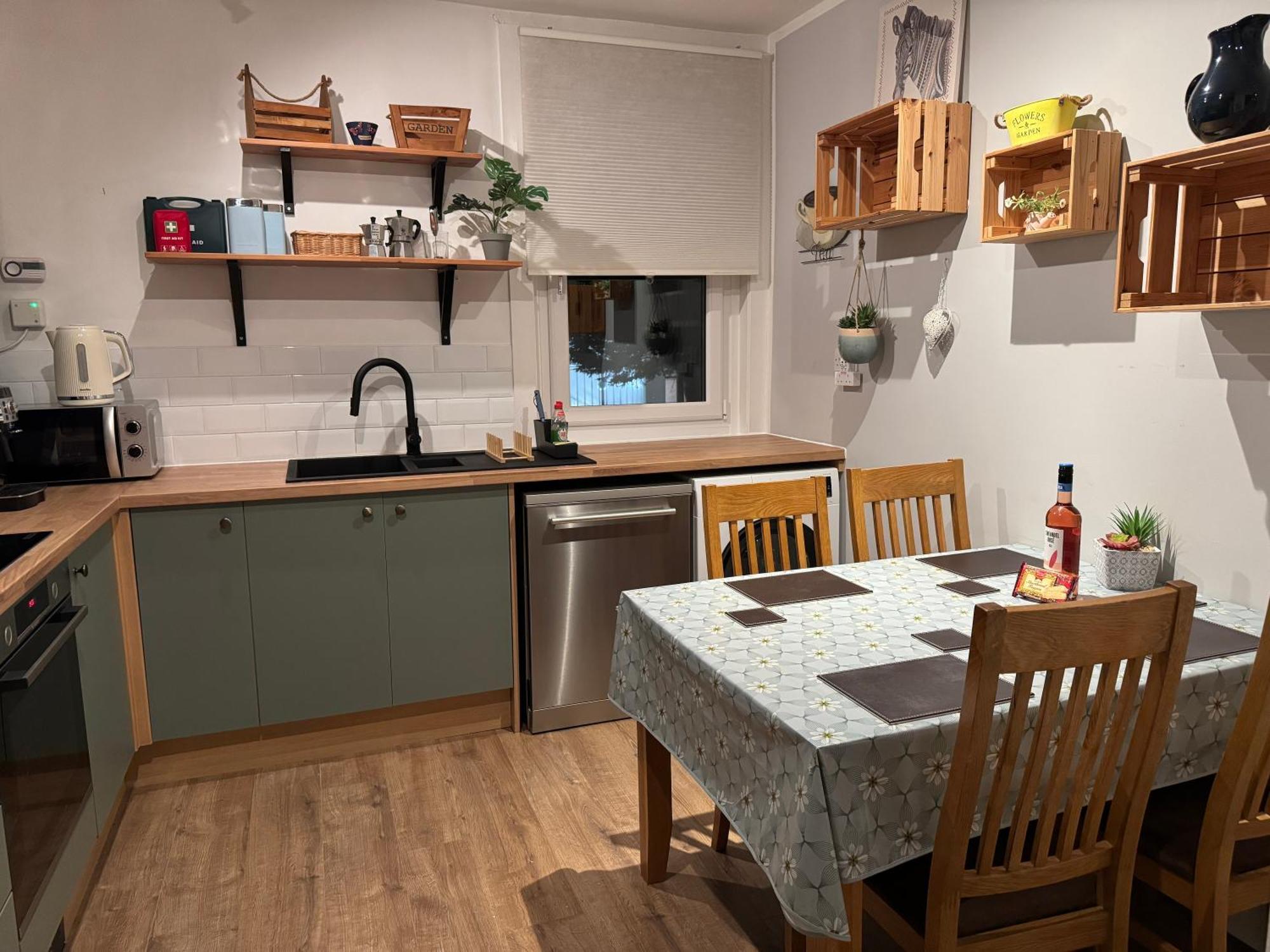 Maria- Bright And Modern City Center Apartment . Эдинбург Экстерьер фото